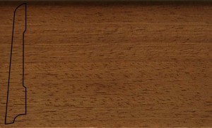Плинтус шпонированный La San Marco Profili Ироко 2500x80x16 (прямой) Шпон плинтуса — цельная натуральная древесина. Основание — срощенная натуральная древесина, гарантирующая высокую надежность плинтуса.