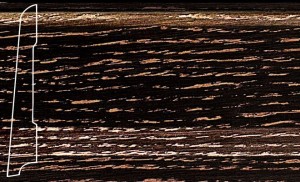 Плинтус шпонированный La San Marco Profili Дуб Антик Блэк 2500x80x16 (прямой) Шпон плинтуса — цельная натуральная древесина. Основание — срощенная натуральная древесина, гарантирующая высокую надежность плинтуса.