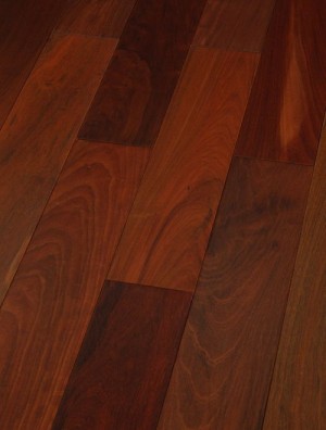 Массивная доска MGK Magestik Floor (МЖК Маджестик Флор) Ипе 300-1820x124x18 (лак) Покрытие: 12 слоев полуматового UV-лака Treffert (Германия).