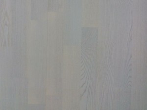 Паркетная доска Floorwood (Флорвуд) Ясень Мэдисон Молочно-белый 2266x188x14 трехполосная (лак) Сортировка: Кантри, покрытие: молочно-белый матовый лак.
