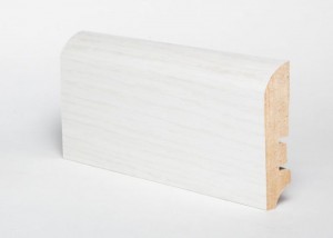 Плинтус из МДФ Hannahholz (Ханнахольц) AD 68403.33 Дуб Джок Стрейтч Белый 2400x68x16 Основа плинтуса из экологически чистого МДФ, покрытие ламинированное с фактурой настоящей древесины.