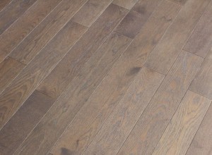 Массивная доска MGK Magestik Floor (МЖК Маджестик Флор) Дуб Клауд 300-1800x125x18 (брашированная, лак) Покрытие: 12 слоев полуматового UV-лака Treffert (Германия).