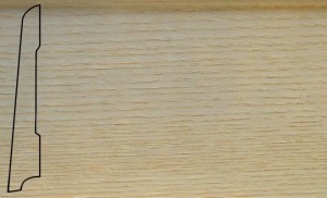 Плинтус шпонированный La San Marco Profili Дуб Арктик 2500x80x16 (прямой) с крепежом Шпон плинтуса — цельная натуральная древесина. Основание — срощенная натуральная древесина, гарантирующая высокую надежность плинтуса.